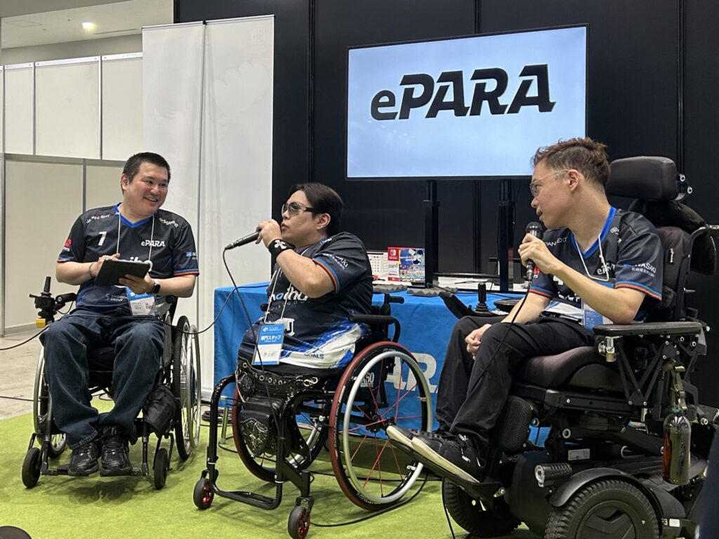 とりちゃん、りゅうがさん、アフロさんが話している様子